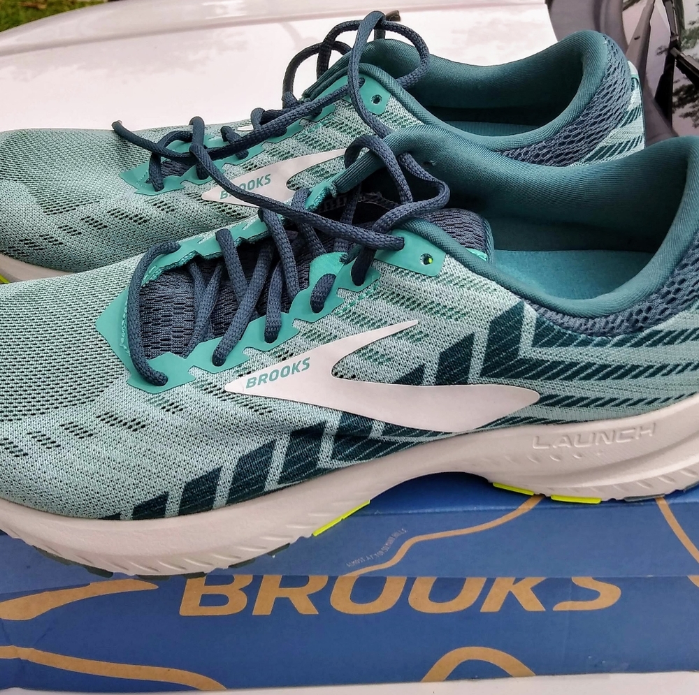 Brooks Ghost Tennis Shoes